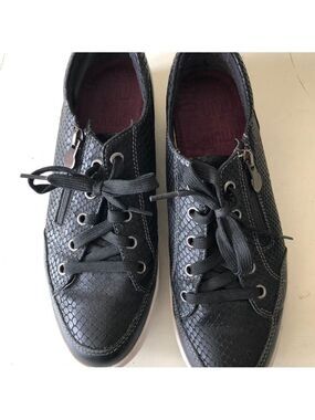 Munro Gabbie Black Snake Oxford Sneakers w/Side Zipper MSRP $239 Casual Luxury